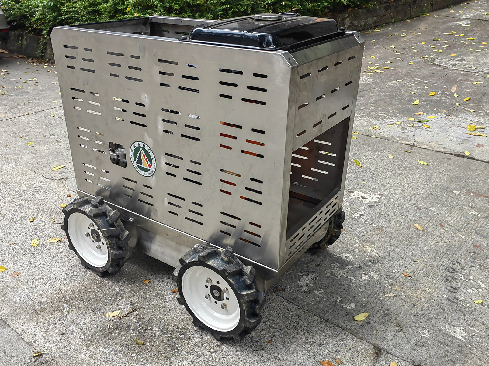 遠(yuǎn)程供水機(jī)器人